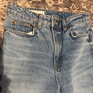 Zara Size 4 Classic Blue Denim Jeans, Straight cut